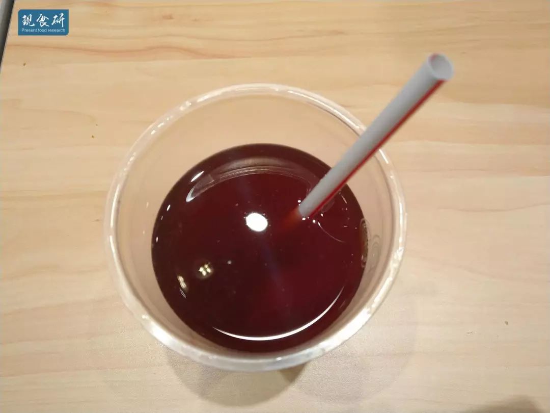 汉堡王新品测评，全靠同行衬托的葡萄雪梨大鲜萃茶