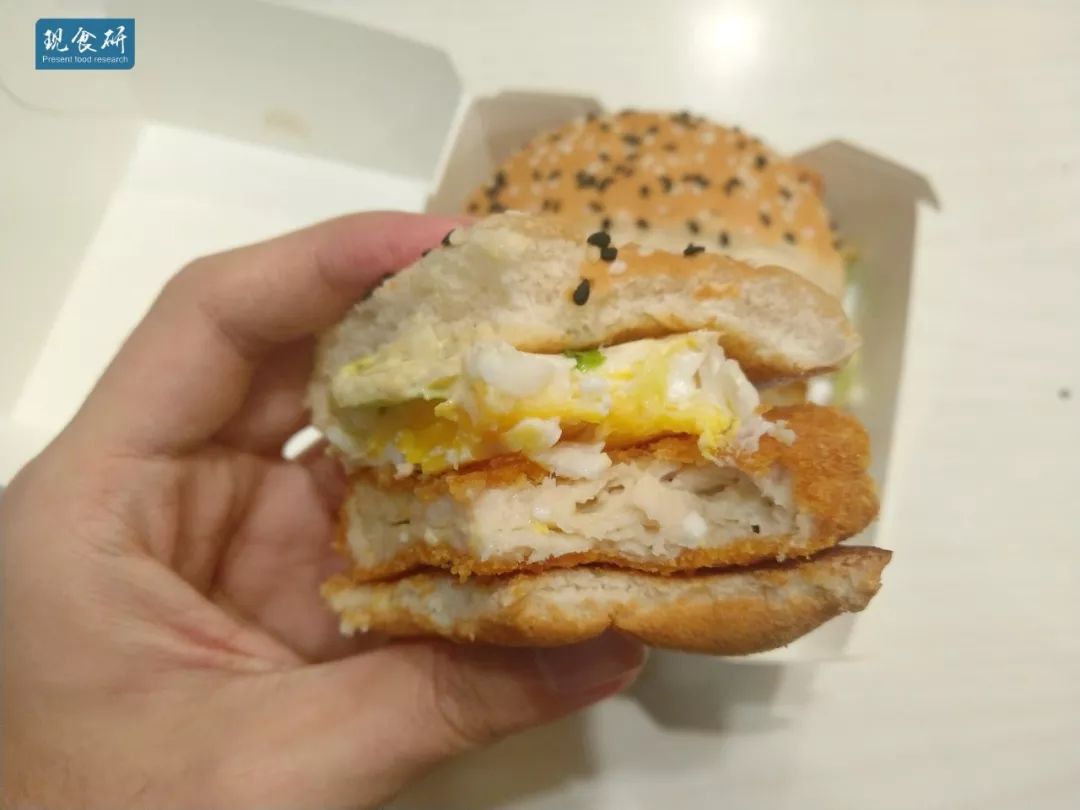 麦当劳新品测评，听起来似乎很柔弱的金枝玉叶堡味道如何？