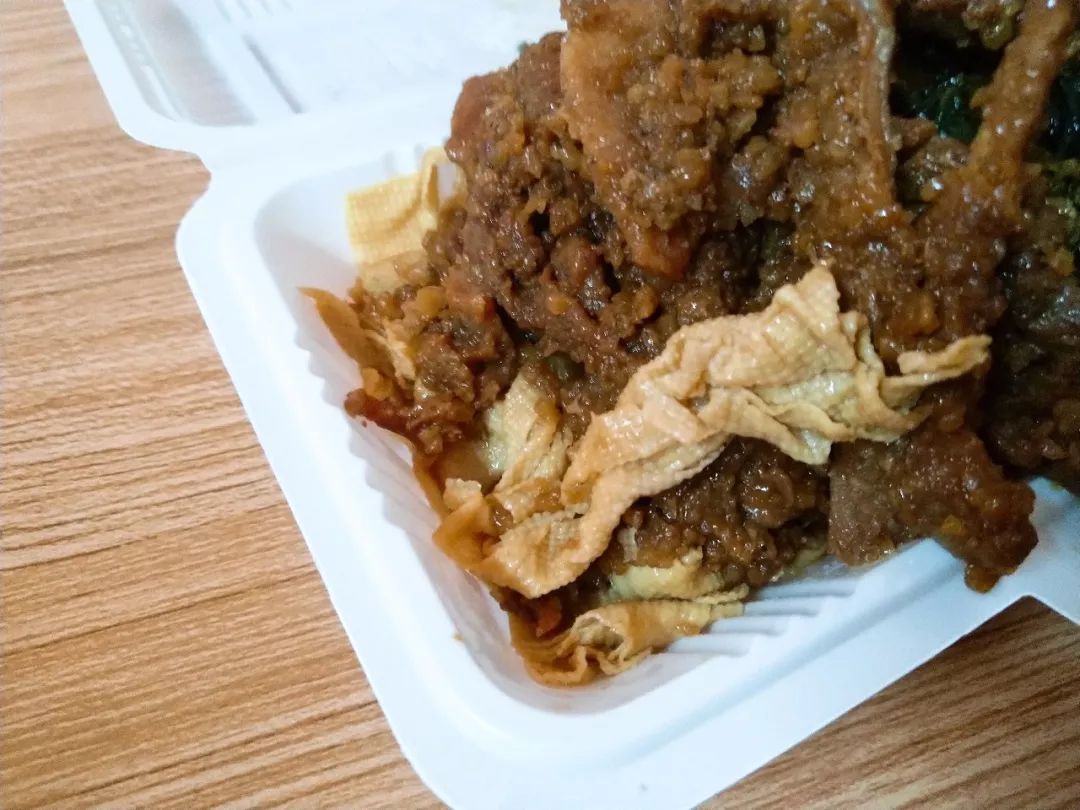 战胜名为被窝的恶魔，我这有名的早餐?肉蒸饭测评