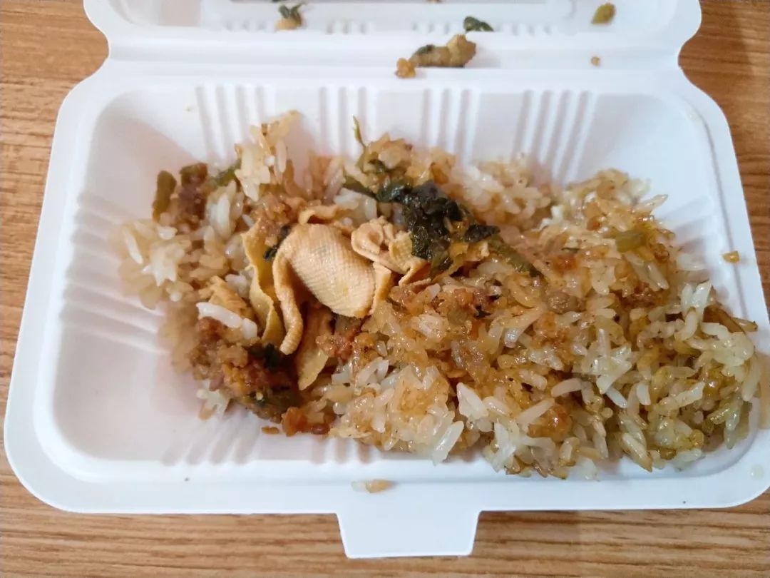 战胜名为被窝的恶魔，我这有名的早餐?肉蒸饭测评