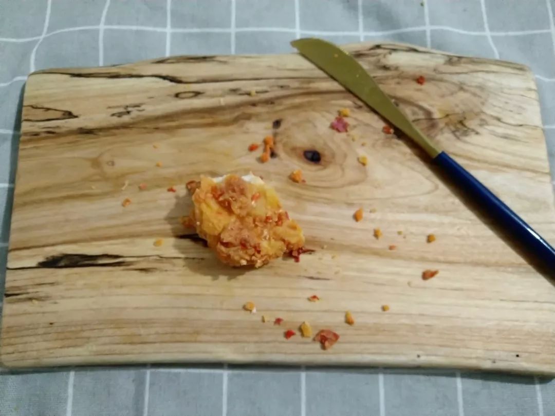 肯德基新品测评，被叫做黄飞红的鸡排味道如何？