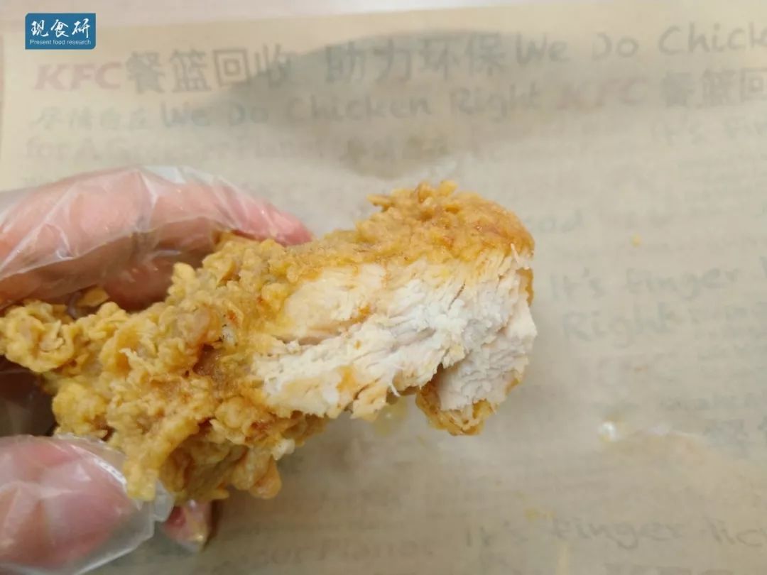 脆皮辣鸡家族又来新成员啦，肯德基咸蛋黄热辣脆皮鸡测评