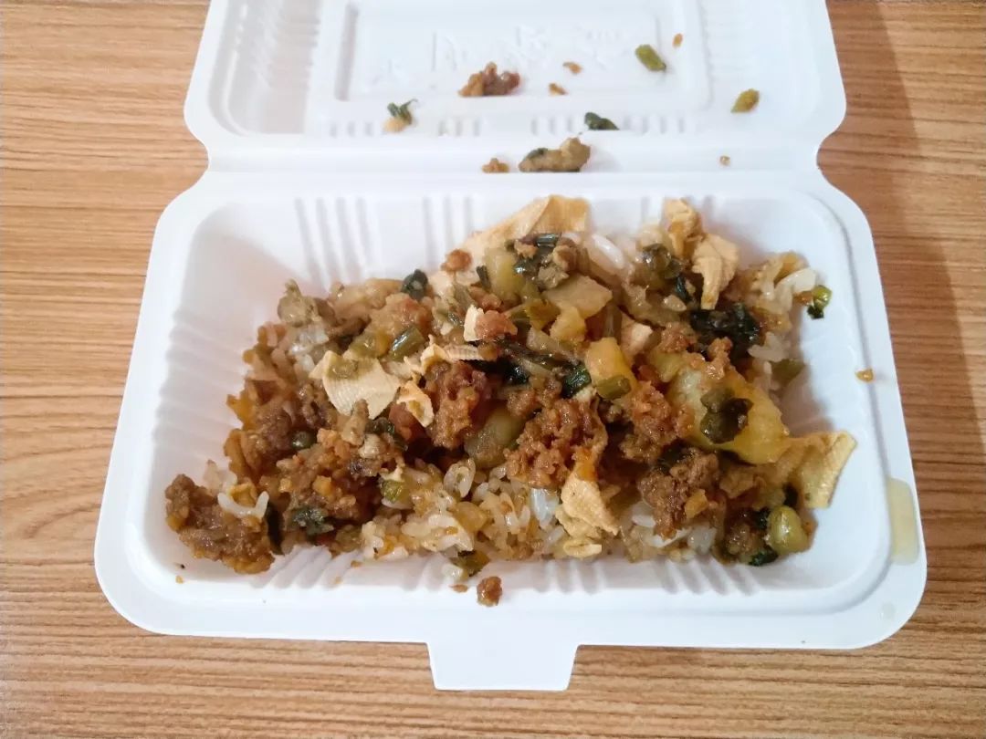 战胜名为被窝的恶魔，我这有名的早餐?肉蒸饭测评