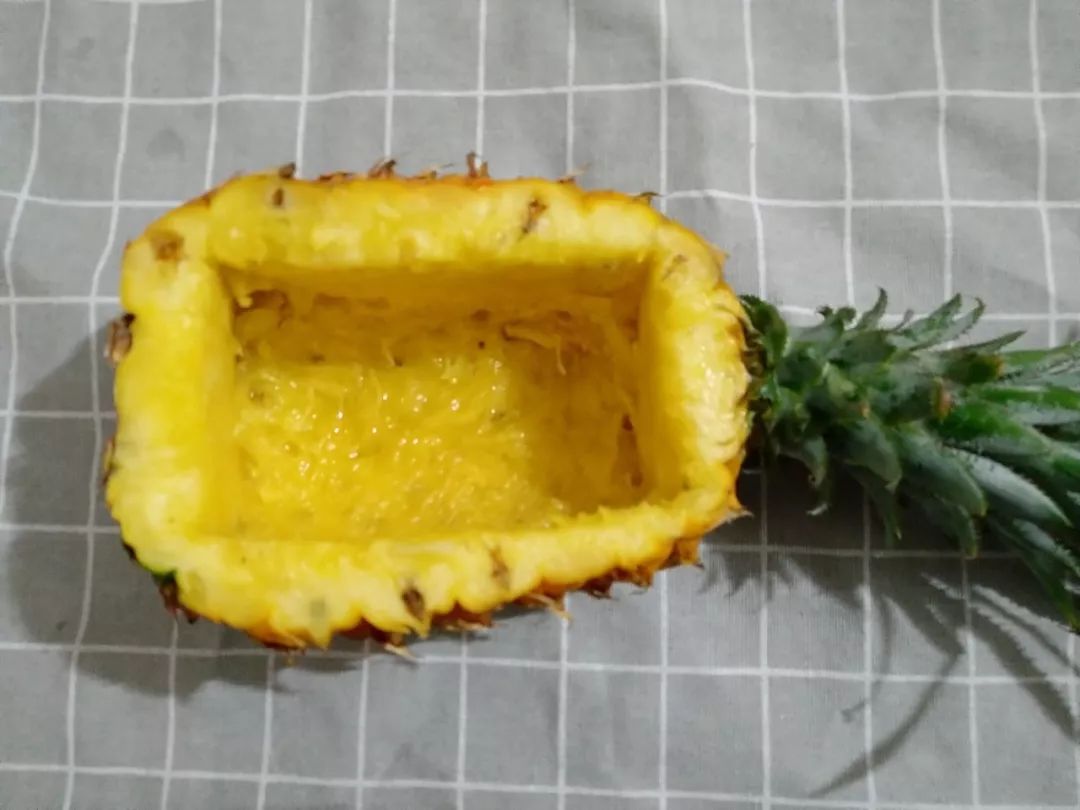 菠萝除了生吃还能用来炒饭，一起来打开菠萝的新世界大门吧~