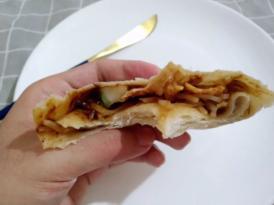 中餐馆子肯德基？肯德基早餐新品大饼卷万物测评