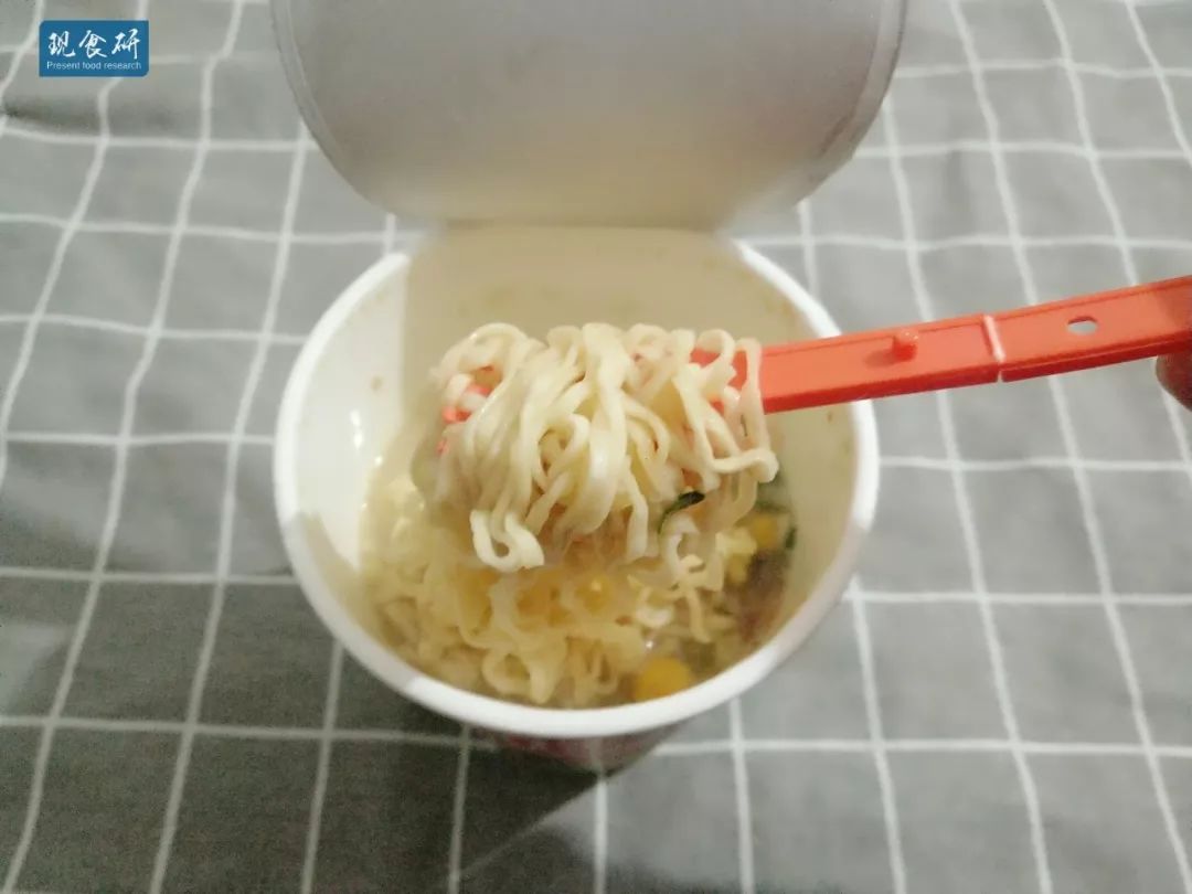 胖友们诚不欺我，爆发力超强的咖喱牛肉与猪骨浓汤合味道测评