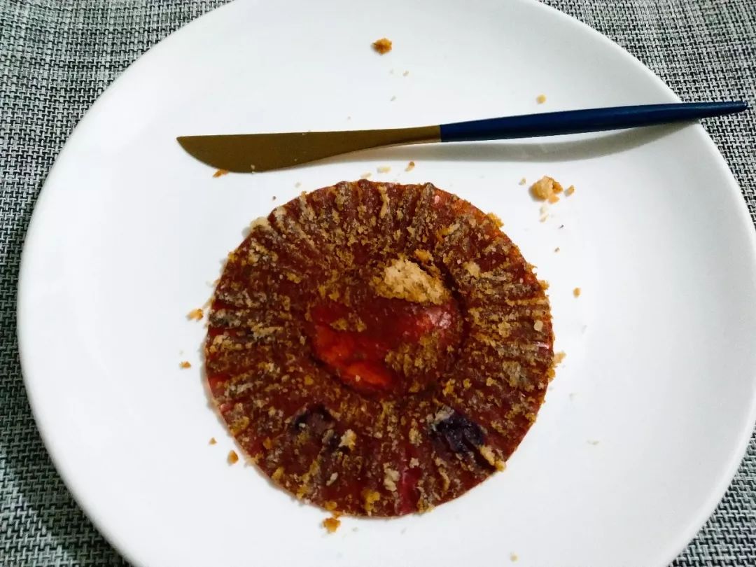 包含蓝莓果肉的好吃小蛋糕，星巴克蓝莓麦芬味道如何？
