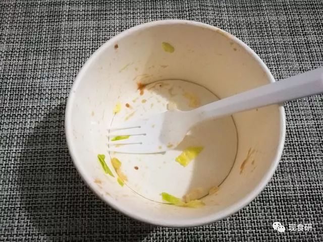 麦当劳的蔬菜沙拉好吃么，美味鲜蔬杯测评