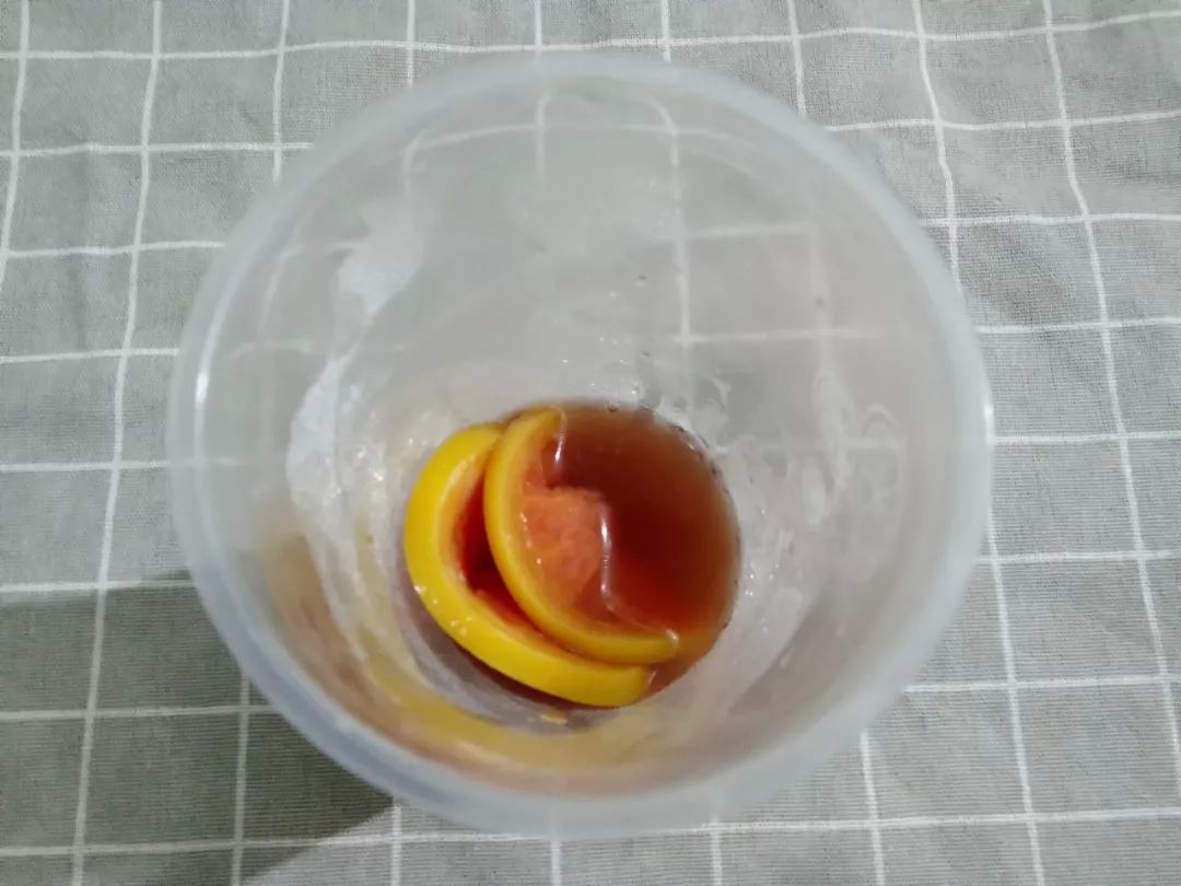 拜托你很弱哎，汉堡王菠萝鲜萃茶对红柚的如此说道，另附港式奶茶测评
