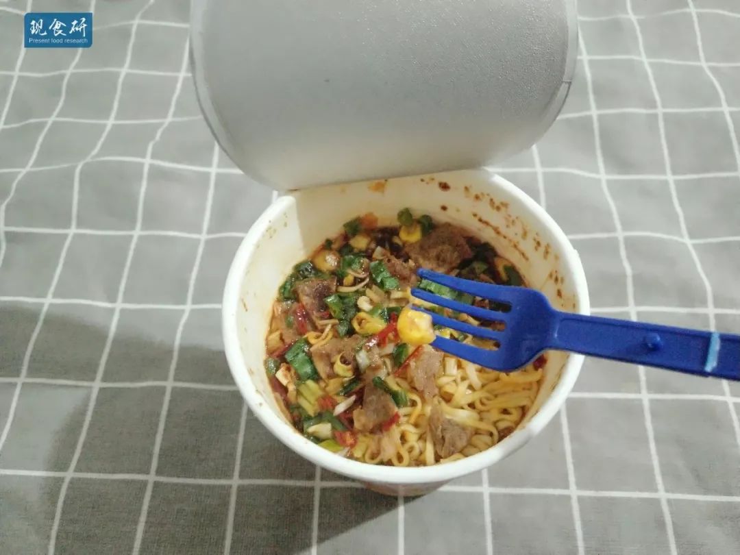 合味道香辣、麻辣风味测评，吃完辣的额头一层薄汗