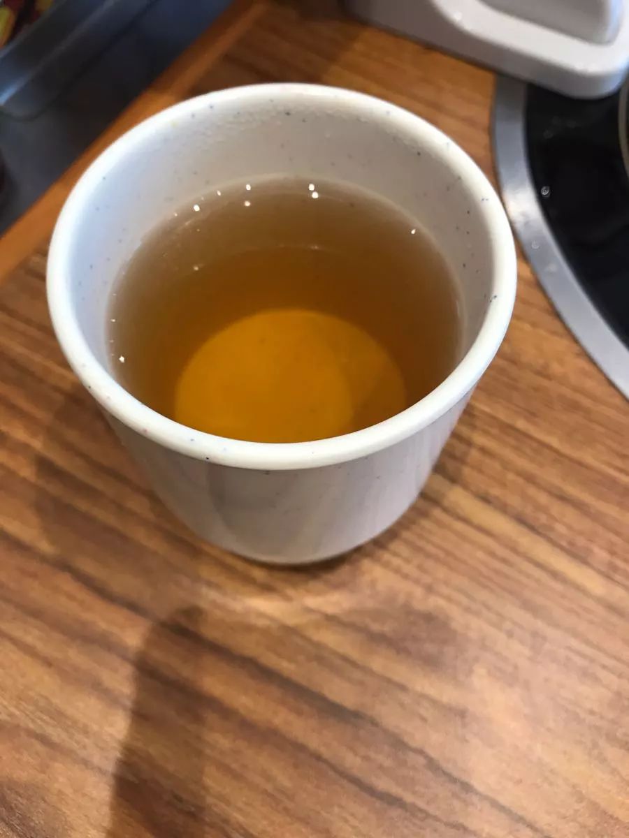 温泉蛋拌饭的味道是什么样的呢？食其家的牛肉饭加温泉蛋测评~