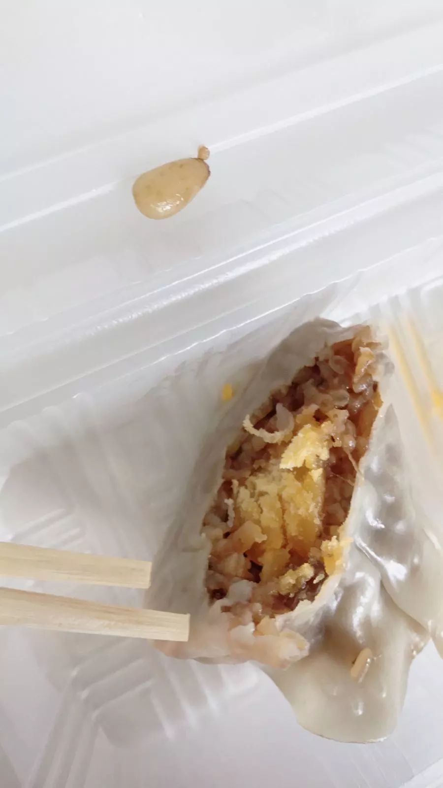 吉祥馄饨的蛋黄烧麦，一口下去好满足的