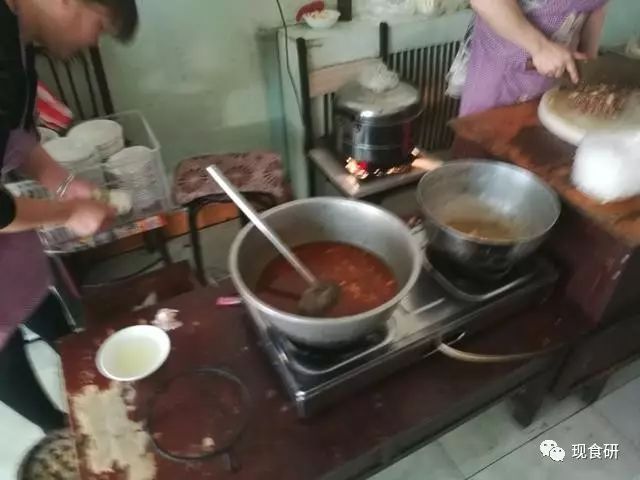 现食研：你知道杂碎面，但你听说过面杂碎么