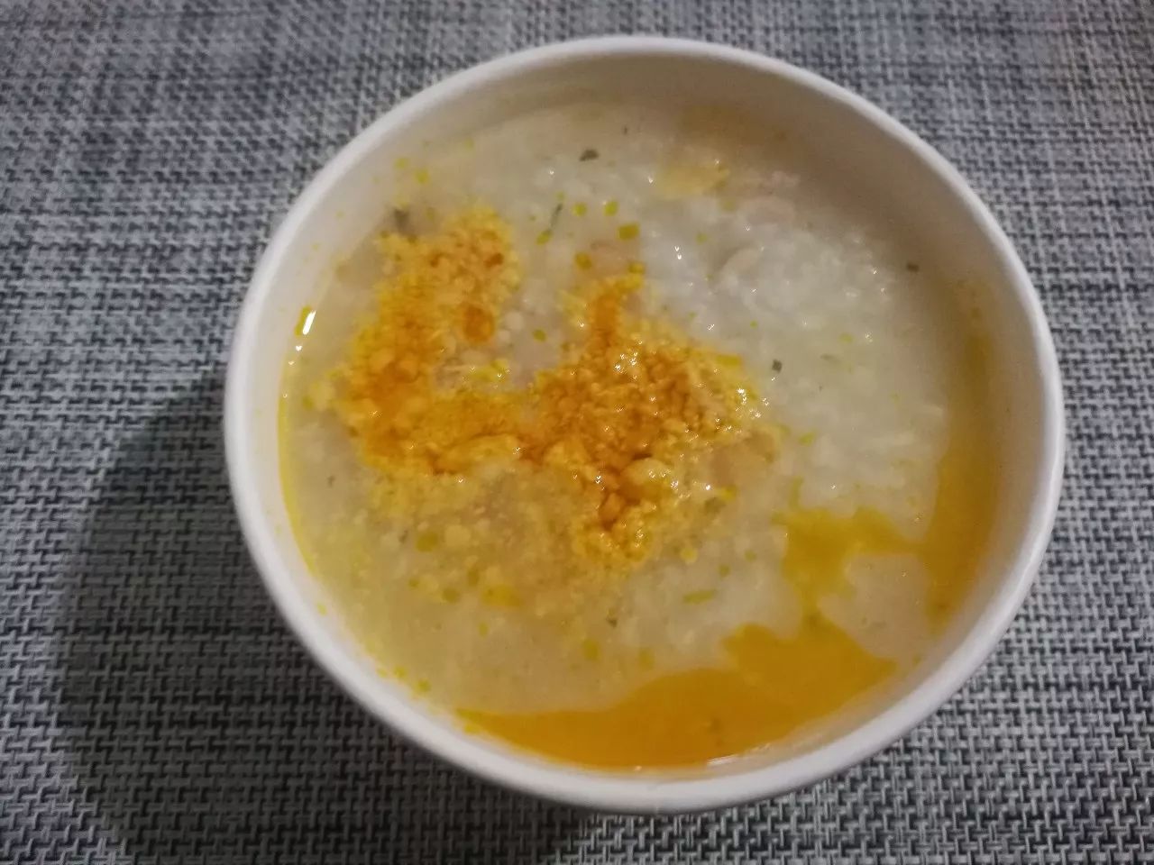 被冠以粥王之名，麦当劳咸蛋黄鸡丝粥味道如何