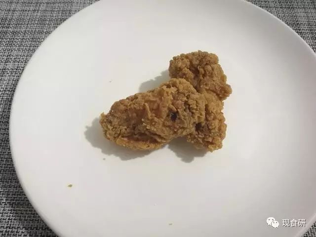 肯德基香辣鸡翅测评，3.8一对你怎么看