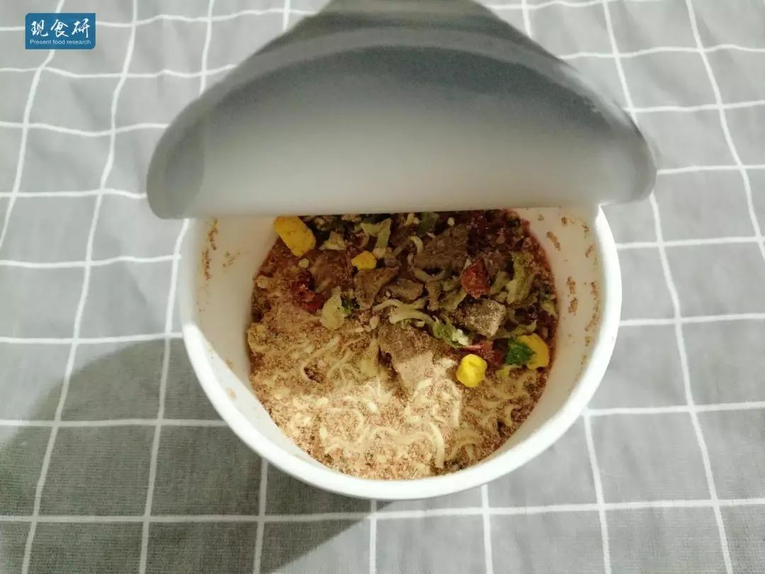 比普通方便面更方便的方便面，合味道意大利、五香牛肉口味测评